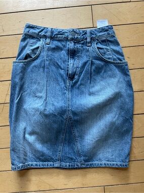 Vintage Guess - Classic Blue Denim Pencil Skirt - Women's